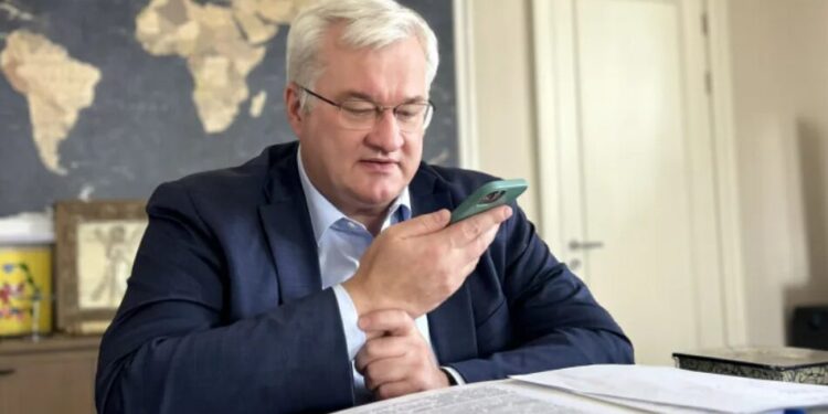 Сибіга заявив Каллас про необхідність термінової підтримки експортних маршрутів України