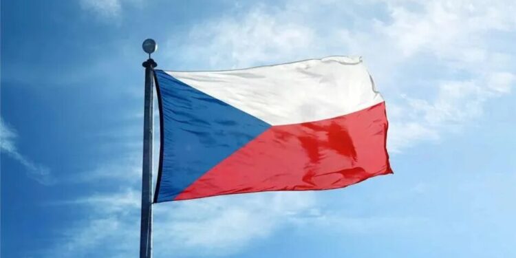 Чеська опозиція вимагає викликати посла рф через падіння російської ракети у Польщі