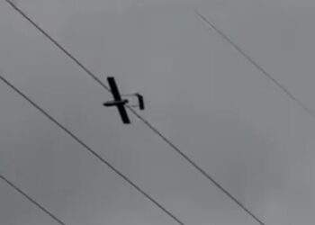 FP-1 "помахав крилами" над рязанню перед ударом: авіаексперт пояснив, що означає незвичний маневр українського БПЛА