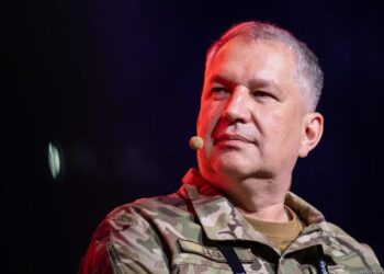 Заступник командувача Повітряних сил Єлізаров подав рапорт про відставку