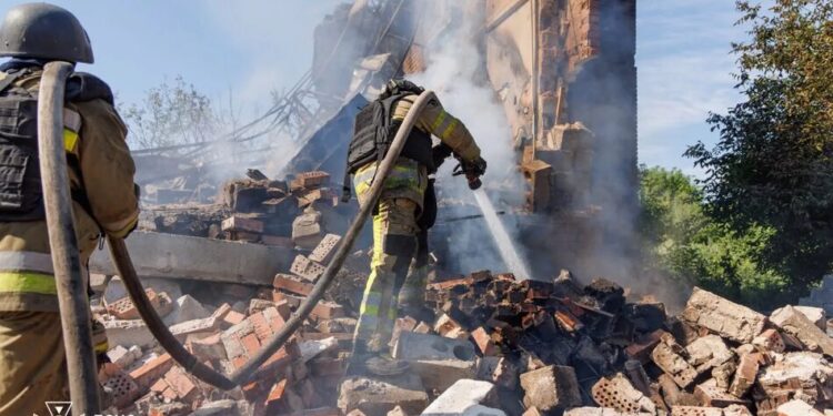 рф вдарила по приватному сектору Біленького на Донеччині, троє людей загинули під завалами