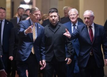 Зеленський переконав сенаторів США у перемозі України та необхідності нових санкцій проти рф – Politico