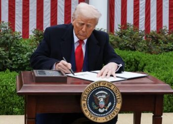 Трамп готовий запровадити нові тарифи для десятків країн цього тижня – FT