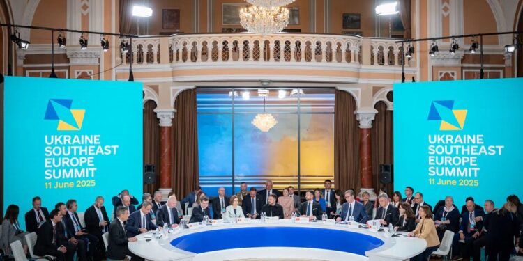 Європейські лідери прибули до Києва на саміт Україна – Південно-Східна Європа