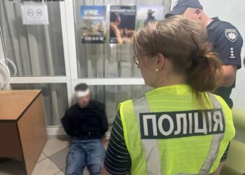 Правоохоронці затримали чоловіка, який зарізав лікарку під час проходження ВЛК у Києві