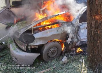 Ворог атакував центр Запоріжжя авіабомбами: одна людина загинула, четверо поранені, серед них дитина
