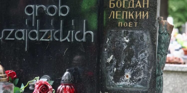 У Польщі пошкодили могилу українського письменника Богдана Лепкого, МЗС відреагувало
