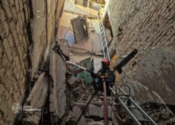 Під завалами п'ятиповерхівки у Львові виявили тіло чоловіка – ОВА