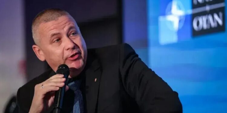 Будапешт зачиняє двері перед росією та відновлює довіру з НАТО – міністр оборони Угорщини
