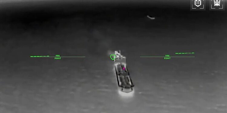 СБС вночі уразили 8 російських танкерів в Азовському морі, які вели пальне в Крим – "Мадяр"