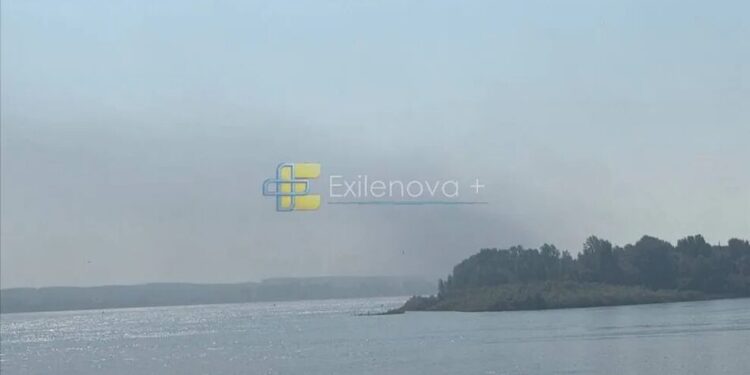 Зеленський підтвердив ураження експортного терміналу і нафтових об'єктів у рф – від 250 до 1300 км від кордону