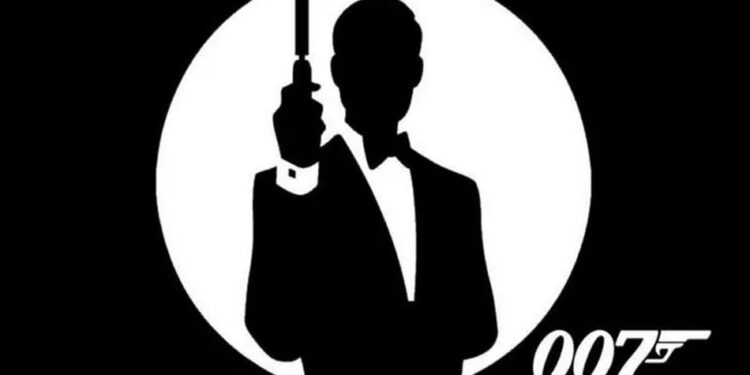Колишня директорка з кастингу фільмів про Бонда: агент 007 має залишатися білим чоловіком