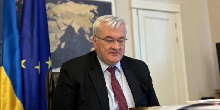 Сибіга обговорив із главою МЗС Угорщини підготовку зустрічі лідерів