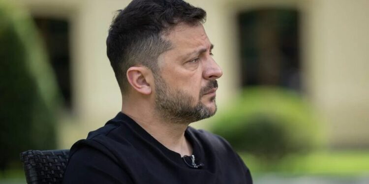 "Мені не потрібно з'ясовувати, хто правий, а хто ні" – Зеленський про конфлікт Сирського та Федорова