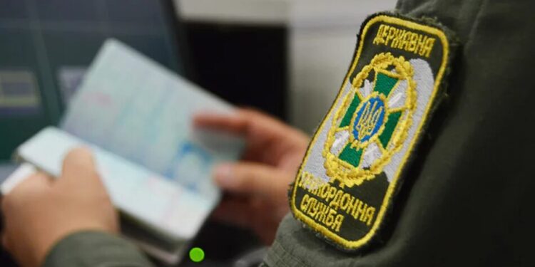 Прикордонники пояснили, що в'їзд підозрюваної у замаху на Єрмолаєва в Монако був законним