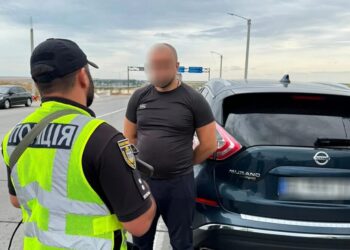 Поліція розшукала водія кросовера через ймовірну роль у ДТП на Миколаївщині з 12 загиблими