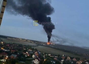 рф заявила про атаку десятків БПЛА на москву, повідомляють про удар по логістичному центру Wildberries