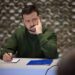 Зеленський на Ставці обговорив із зброярами збільшення виробництва дронів та РЕБів. МЗС та Міноборони мають залучити інвестиції