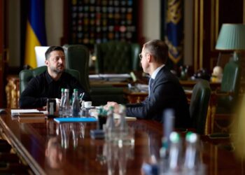 Зеленський провів першу нараду Корецьким: говорили про урядову програму, очільників Міноборони, МЗС та Нафтогазу