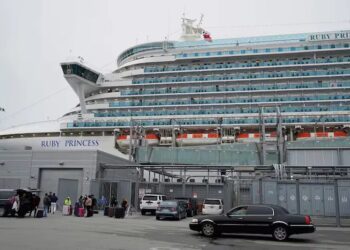 На круїзному лайнері Ruby Princess стався спалах норовірусу –  захворіли понад 120 людей