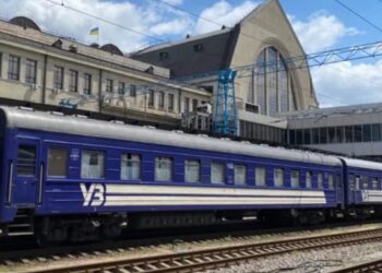 На Київщині через безпекові обмеження затримуються низка поїздів, Укрзалізниця змінила маршрути