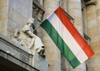 Угорщина шпигувала за інституціями ЄС через дипломатичне представництво у Брюсселі – розслідування
