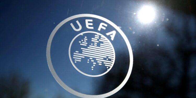 Було перетнуло червону лінію – UEFA розкритикувало рішення FIFA відмінити червону картку форварду США Балогуну