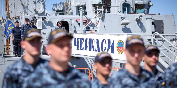 Зеленський і Бернем піднялися на борт українського корабля "Черкаси"