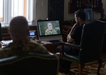 Зеленський обговорив з Ніколюком ситуацію навколо Слов'янська, Костянтинівки і Дружківки та посилення бригад