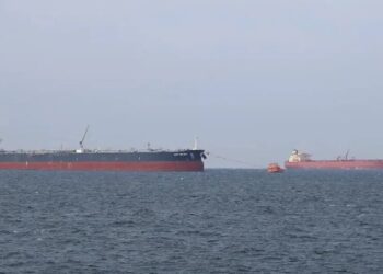 Казахстан призупинив постачання нафти до терміналу на Чорному морі через атаки на танкери