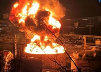 Україна могла вивести з ладу до 40% нафтопереробних потужностей росії – FT