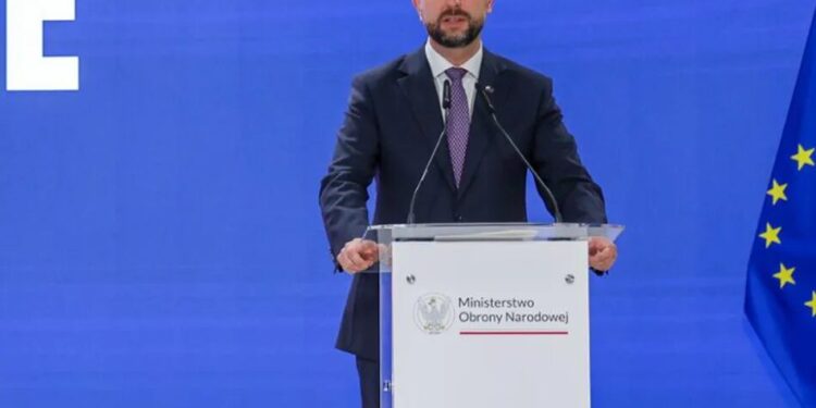 "Хочу, щоб ракети рф збивали не над Варшавою": міністр оборони Польщі підтримав передачу Україні ракет до Patriot