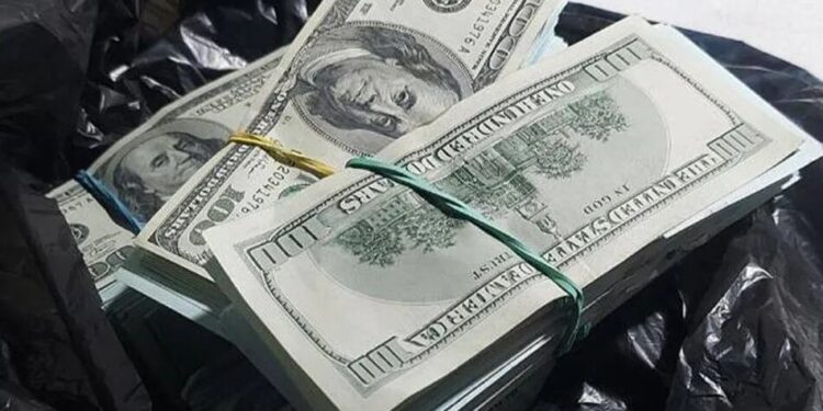 Експосадовця ЗСУ викрили на хабарі у 2,2 млн доларів від забудовника