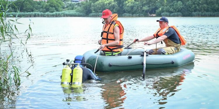 Смертність на воді в Україні у червні зросла на 60%: потонуло 144 людини