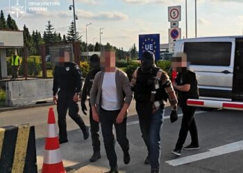 Німеччина та Італія екстрадували до України екснадепа та посадовця, яких підозрюють в багатомільйонних економічних злочинах – Генпрокурор