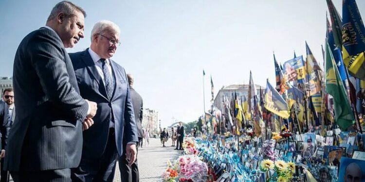 Україна готова до зустрічі Зеленського і путіна в Туреччині – МЗС