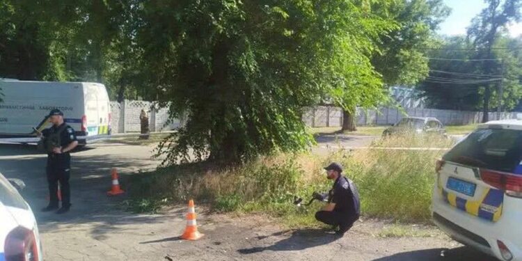 На Дніпропетровщині чоловік кинув гранату у працівника ТЦК та поліцейського