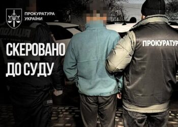 На Хмельниччині судитимуть вітчима за зґвалтування 10-річної падчерки