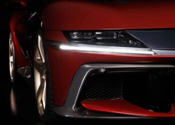 Ferrari 12 Cilindri Manuale дебютує як лімітована серія V12