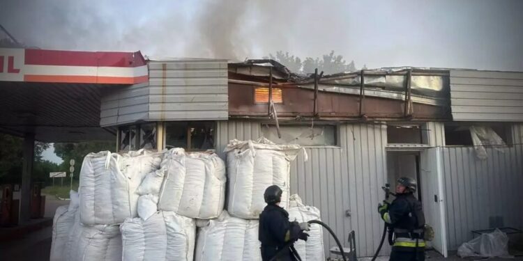 Російські удари по АЗС на Чернігівщині майже щоденні: 25 прильотів з початку літа