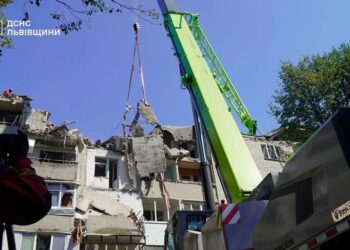 У Львові завершили рятувальну операцію після удару рф, який забрав життя чоловіка