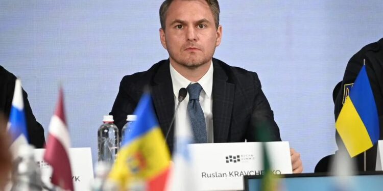 Генпрокурори України та Монако обговорили справи про замах на родину Єрмолаєва та вбивство Березовської