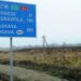 У Латвії планують прибрати з автошляхів дорожні знаки з напрямками на росію і білорусь