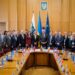 Необхідно звільнити із полону рф трьох українських співробітників СММ – Сибіга зустрівся з делегацією представників ОБСЄ