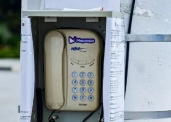 рф повертає Крим у минуле: в окупованих містах встановлюють таксофони – ЦПД
