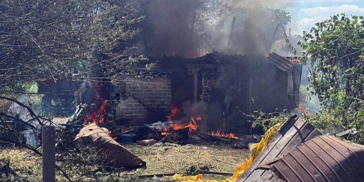 На Донеччині понад 1,3 тисячі ударів рф за добу: п'ятеро загиблих, 12 поранених