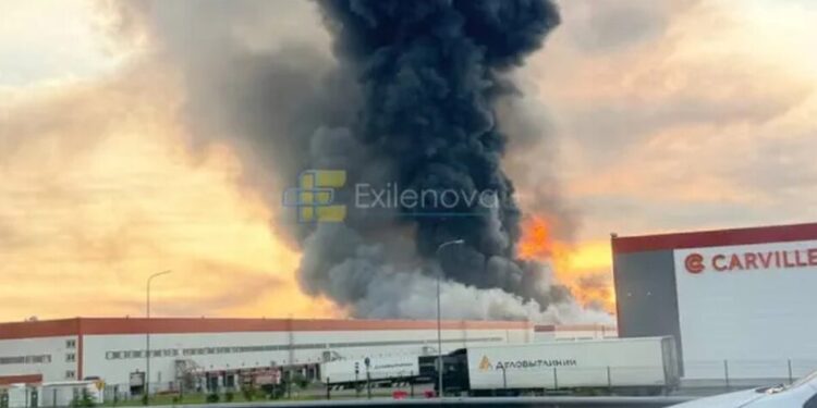 У домодєдово після атаки дронів загорівся логістичний комплекс "Південні ворота" – OSINT-аналіз