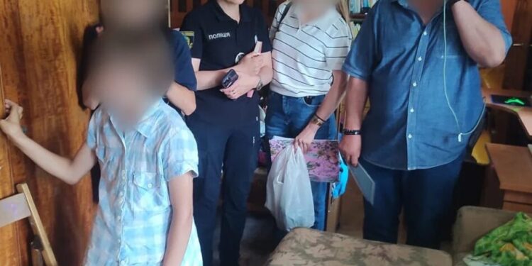 У Харкові 2-річного хлопчика госпіталізували у стані клінічної смерті після удару струмом, з сім'ї вилучили дітей – поліція