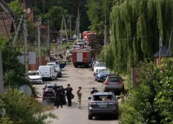 За тиждень рф атакувала Україну майже 1700 дронами, понад 1630 авіабомбами та 95 ракетами – Зеленський