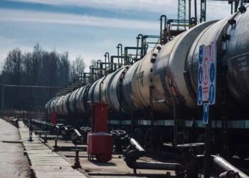 росія продовжила заборону експорту бензину до кінця січня 2027 року